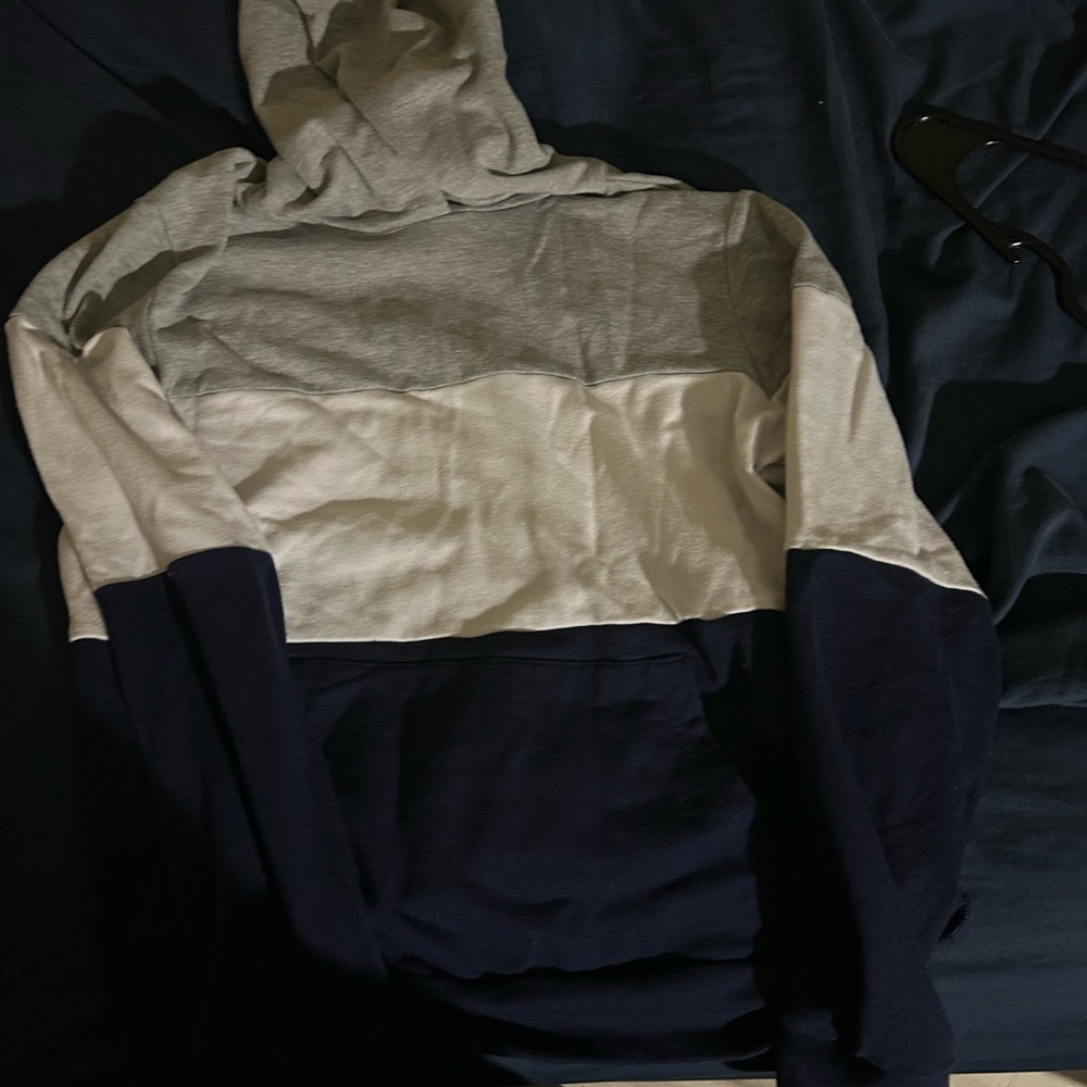 Amazon Women's Gray and Navy Hoodie
